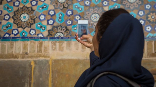 THE APPS GETTING CRUCIAL INFORMATION TO WOMEN IN IRAN WHEN THEY NEED IT THE MOST